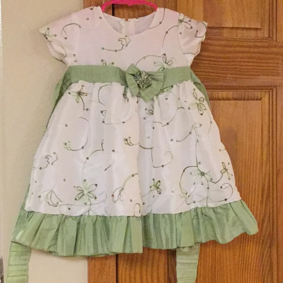 Dress - Picture 1 of 4